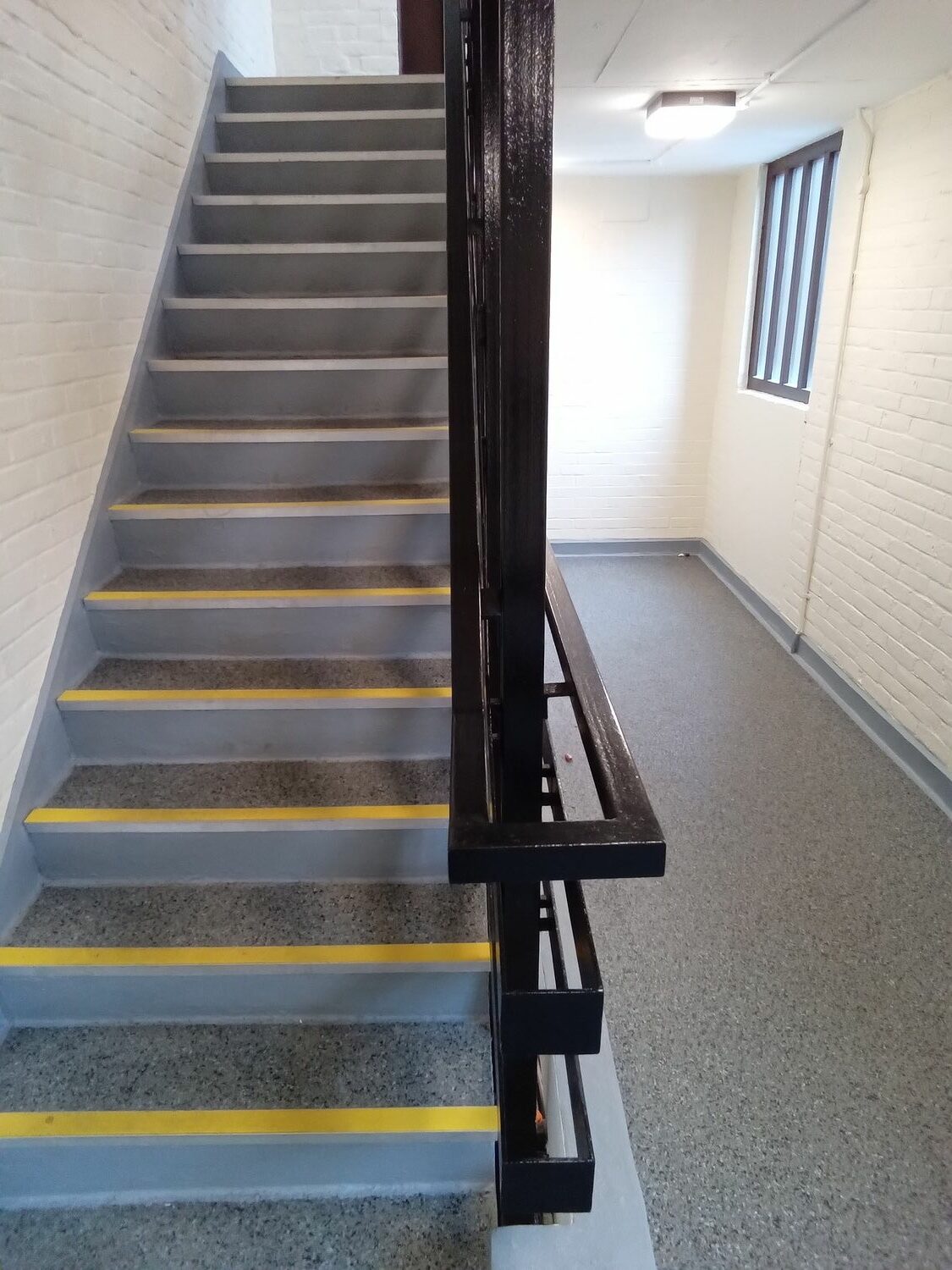 Resin flooring